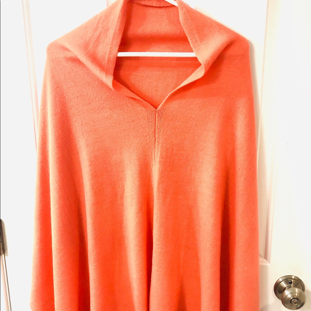 Orange/ coral cape or poncho, lightweight knit, v-neck, hi/lo style, EUC